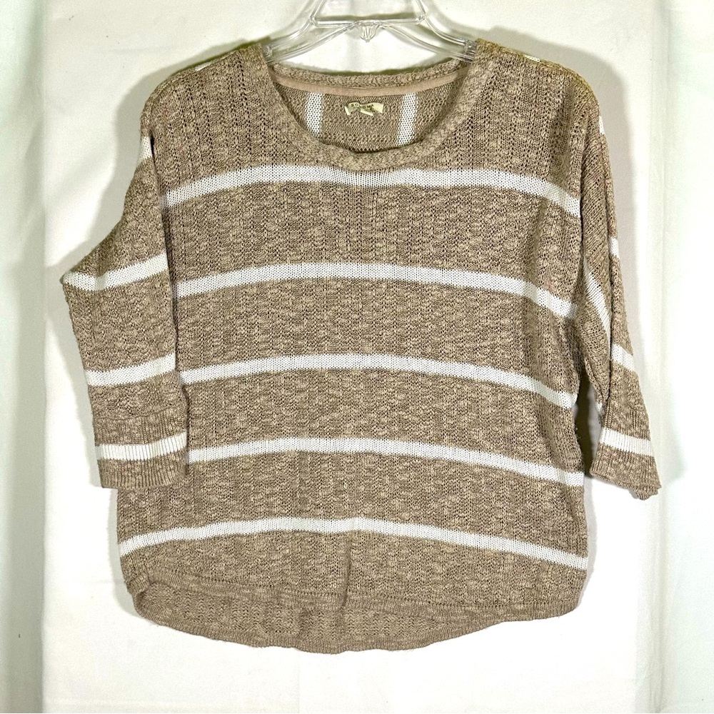 Sonoma Lifestyle Tan and White Stripes 3/4 sleeves Women’s sz Large Medium‎